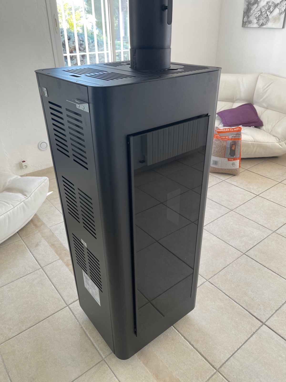 Poêle à granulés sans électricité Laminox phénix éligible prim renov et CEE Brignoles dans le Var 83