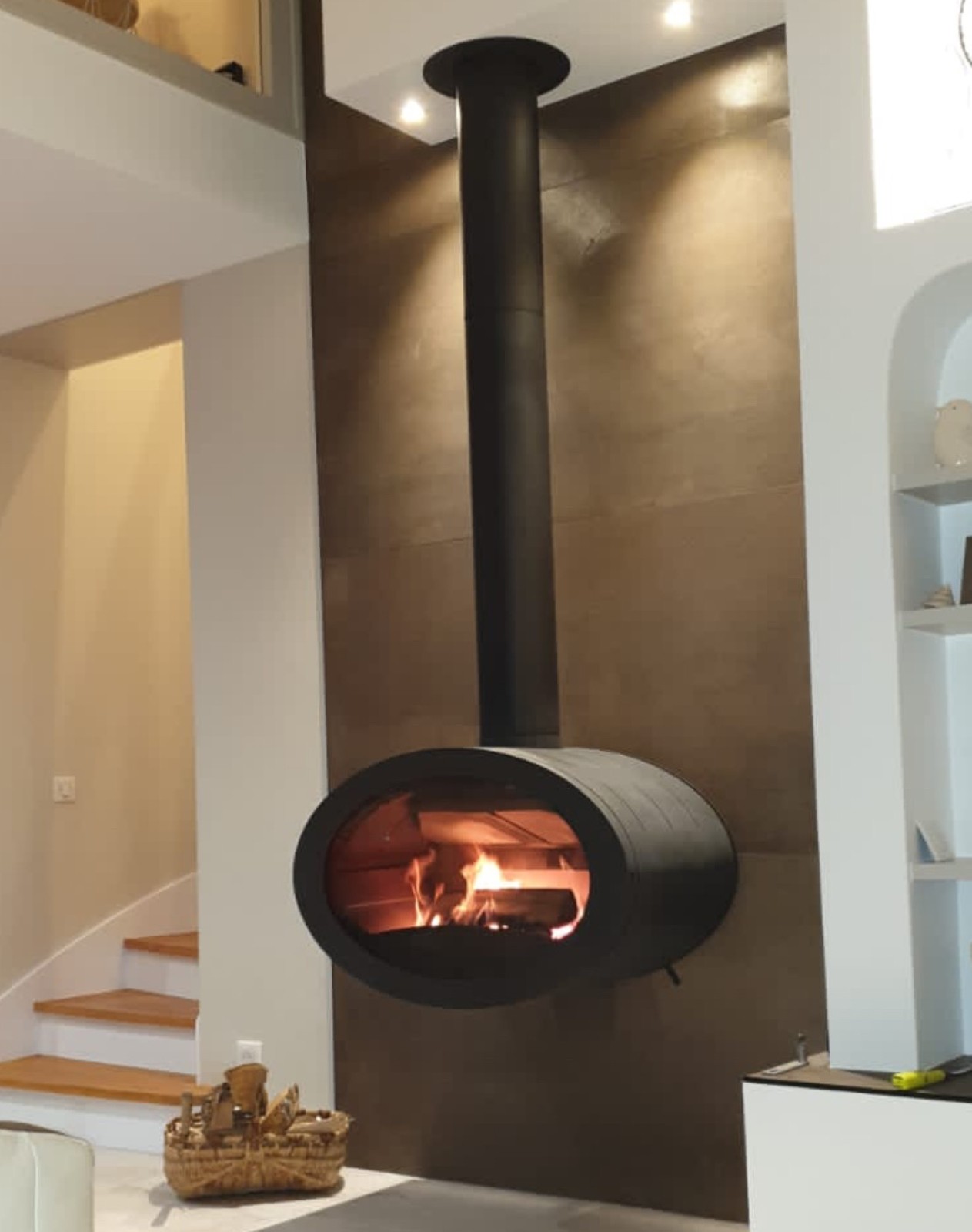 Poêle à Bois Suspendu VYROSA de fabrication Française dans le Var 83 