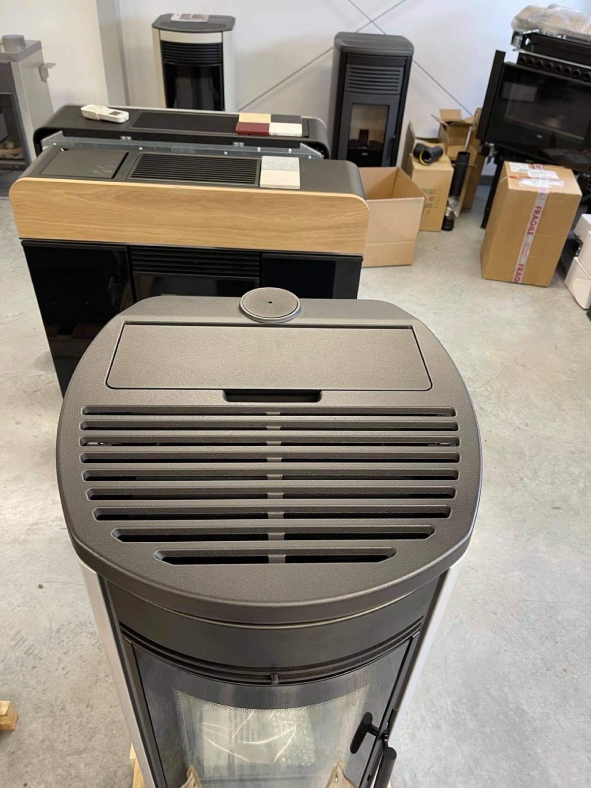 klover oblo soft poele à granulés rond wifi brasier autonettoyant saint maximin dans le Var 83