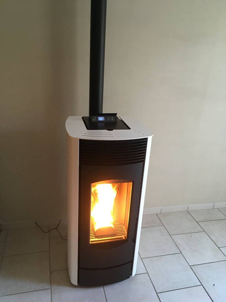 Installateur & montage poêle à granulés en video Saint Maximin Brignoles 83136 VAR