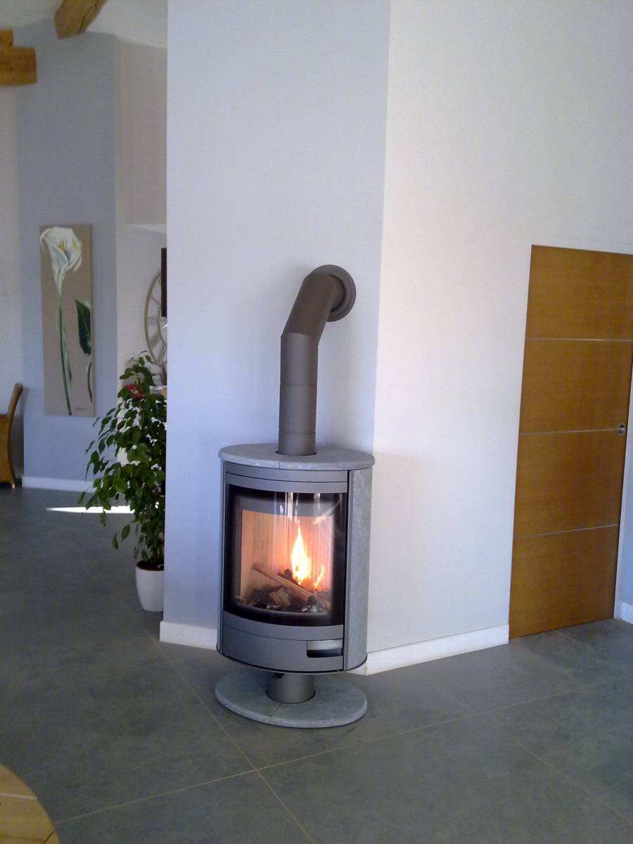 Quel est le prix d'une installation d'un poêle à granulés ou pellets silencieux design dans le var 83