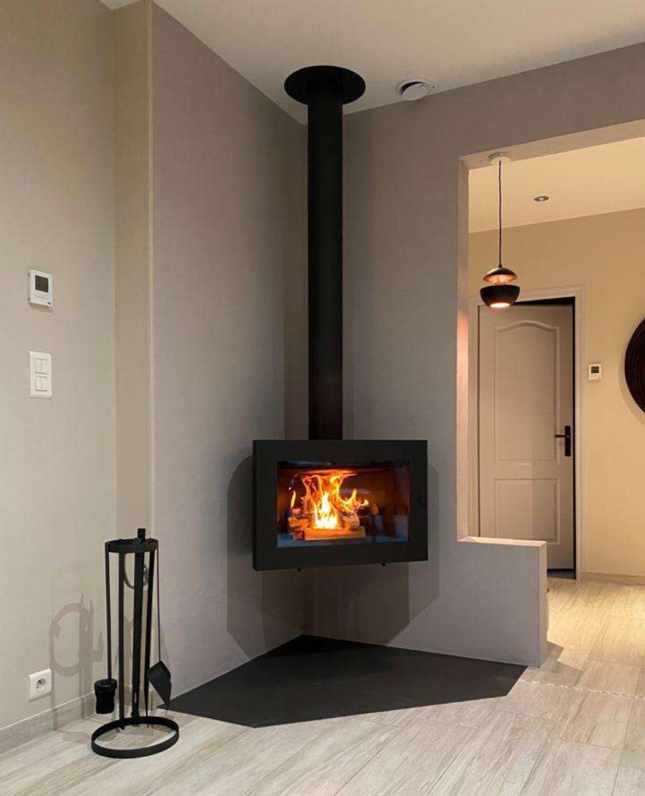 Poêle à Bois Suspendu VYROSA de fabrication Française dans le Var 83 