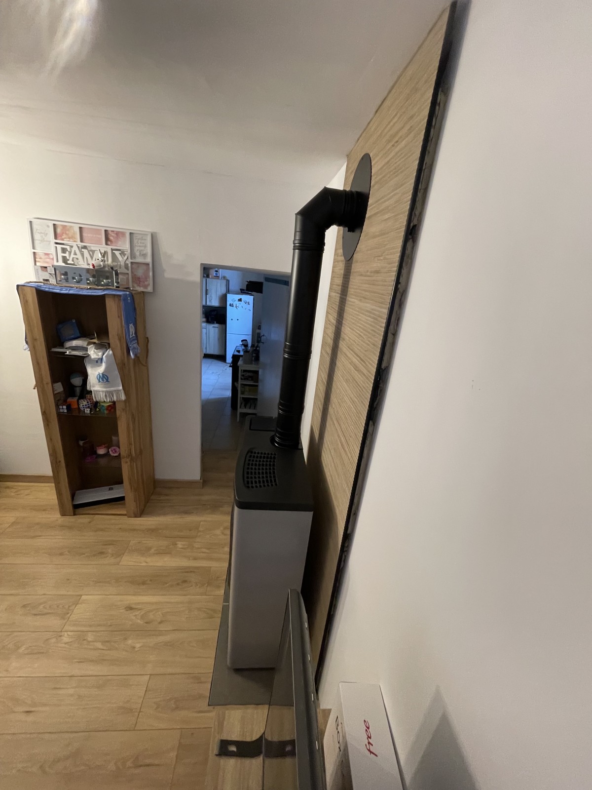 Poêle à granulés compact peu profond Nobis N70 slim brasier autonettoyant dans le Var 83