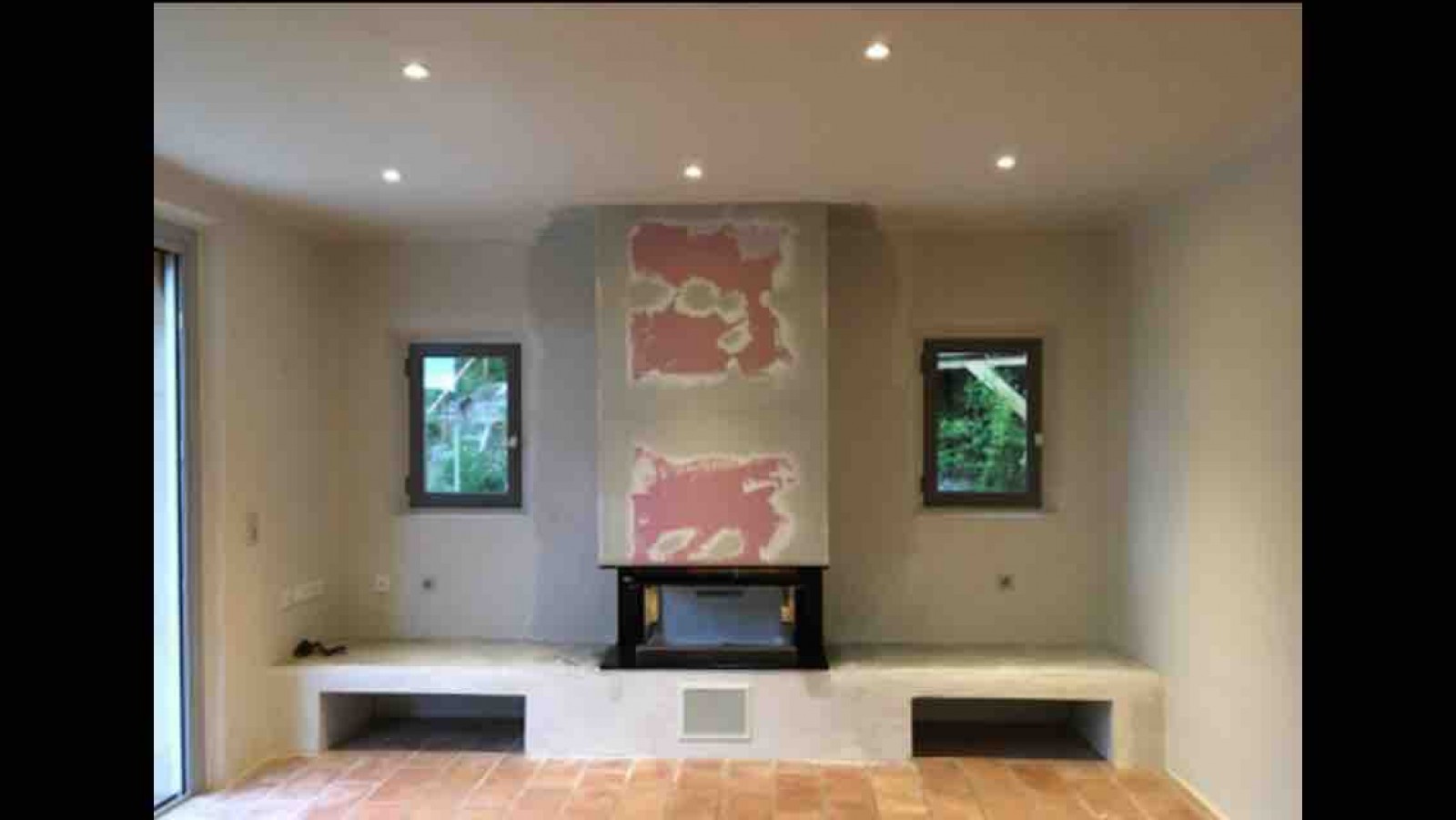 Installer une cheminée insert avec conduit dans une maison à la Roquebrussanne