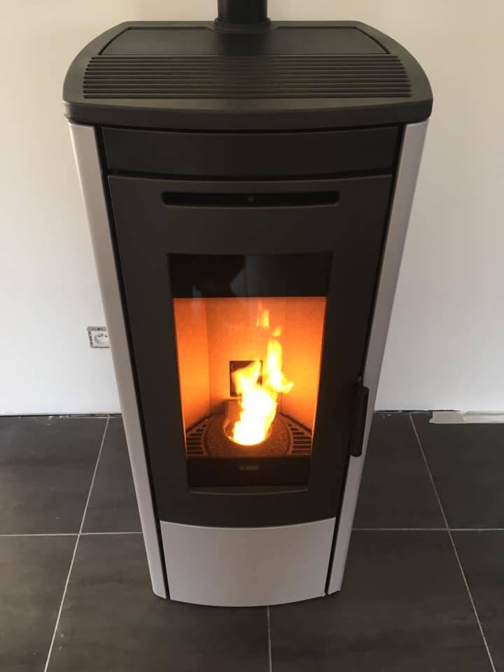 Poêle à granulés Klover soft 80 gris aubagne