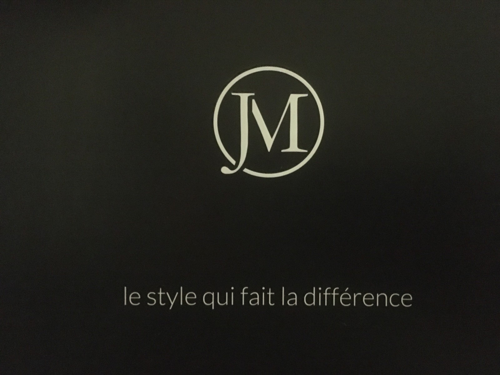 JM reverse poêle hybride mixte bois & granulés distribués par Atrier d’eco Saint Maximin dans le Var près de Brignoles 83 jollymec
