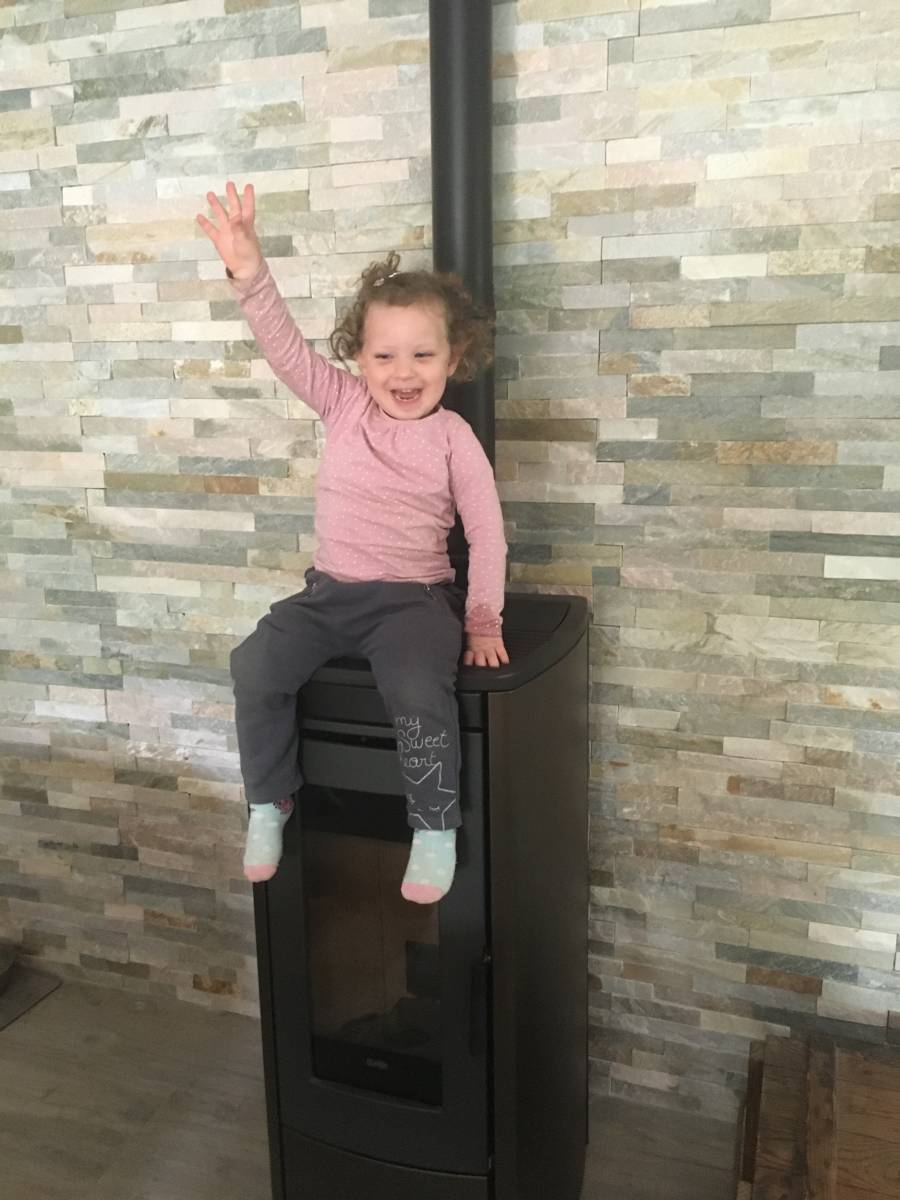 REVOLUTION du Poêle à granulés haute qualité KLOVER 7 étoiles étanche Atrier d’eco près de Brignoles dans le Var