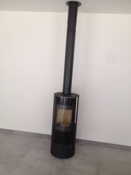 Distributeur OFFICIEL poêles à bois design de qualité ROMOTOP sur Saint Maximin dans le Var 83