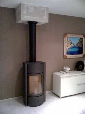 Montage et installation poêle à bois exemple vidéo Saint Maximin près de Brignoles dans le VAR