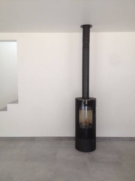 Distributeur OFFICIEL poêles à bois design de qualité ROMOTOP sur Saint Maximin dans le Var 83