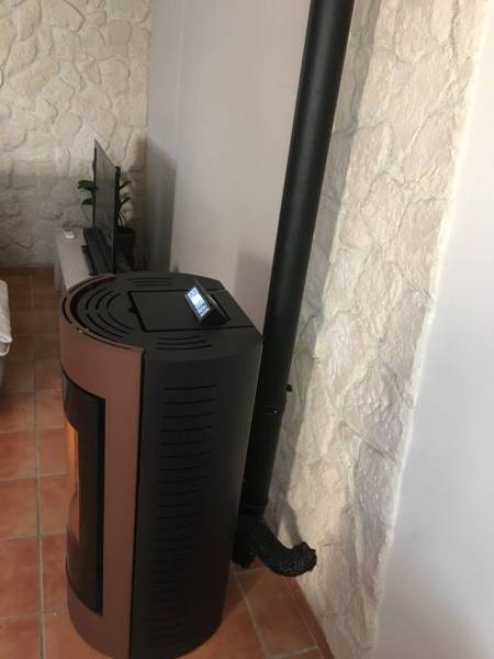Installateur & montage poêle à granulés en video Saint Maximin Brignoles 83136 VAR