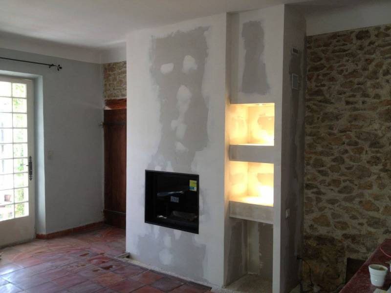 VIDEO installateur de cheminée sur mesure dans le VAR saint Maximin Brignoles 83