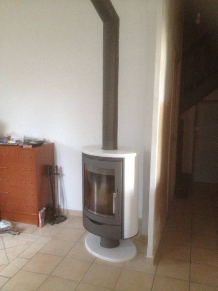 Distributeur OFFICIEL poêles à bois design de qualité ROMOTOP sur Saint Maximin dans le Var 83