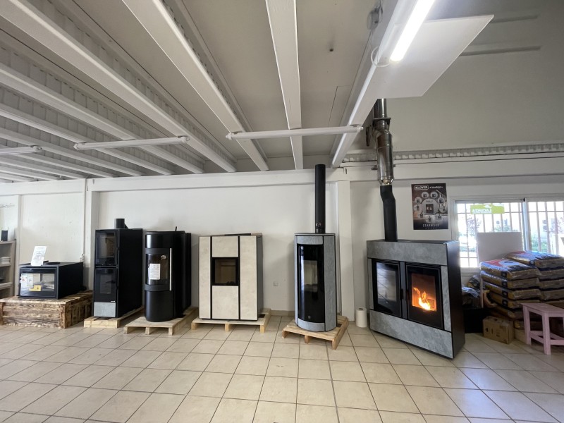 OUVERTURE d'un SHOW ROOM sur SAINT MAXIMIN LA SAINTE BAUME  
POÊLES A BOIS & granulés & Mixte 83 VAR
