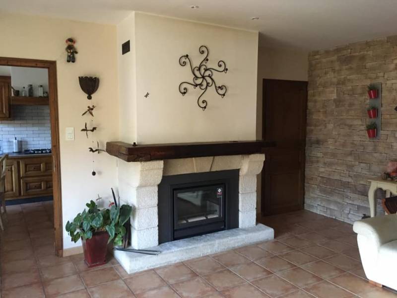 Installation d'un insert bois dans une cheminée ouverte sur Gareoult près de saint maximin la sainte baume dans le Var 83
