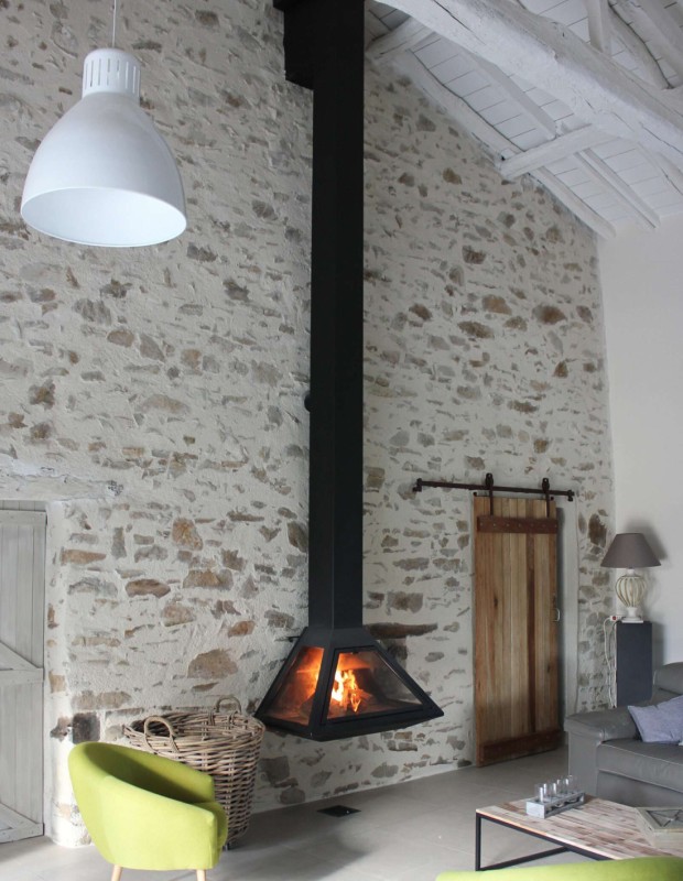 Poêle à Bois Suspendu VYROSA de fabrication Française dans le Var 83 