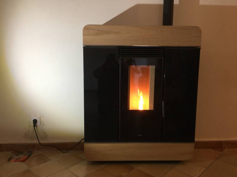 Poêle à granulés saint maximin dans le Var SEILLONS SOURCE D'ARGENS