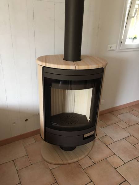Quel est le prix d'une installation d'un poêle à granulés ou pellets silencieux design dans le var 83