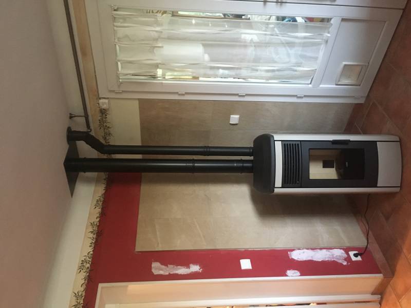 rougiers  Comment être sûr de bien choisir son poêle à granulés silencieux avec du sav derrière sur Barjols dans le var