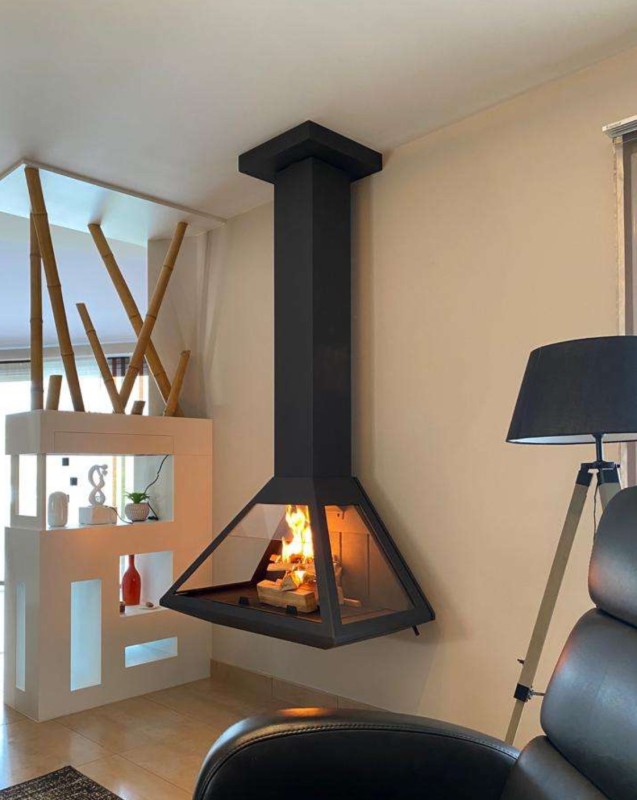 Poêle à Bois Suspendu VYROSA de fabrication Française dans le Var 83 