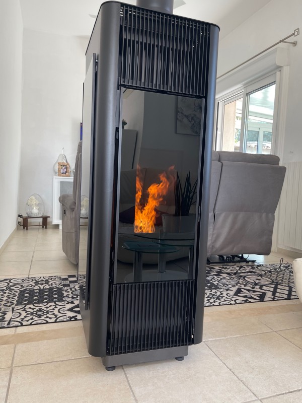 Poêle à granulés sans électricité Laminox phénix éligible prim renov et CEE Brignoles dans le Var 83