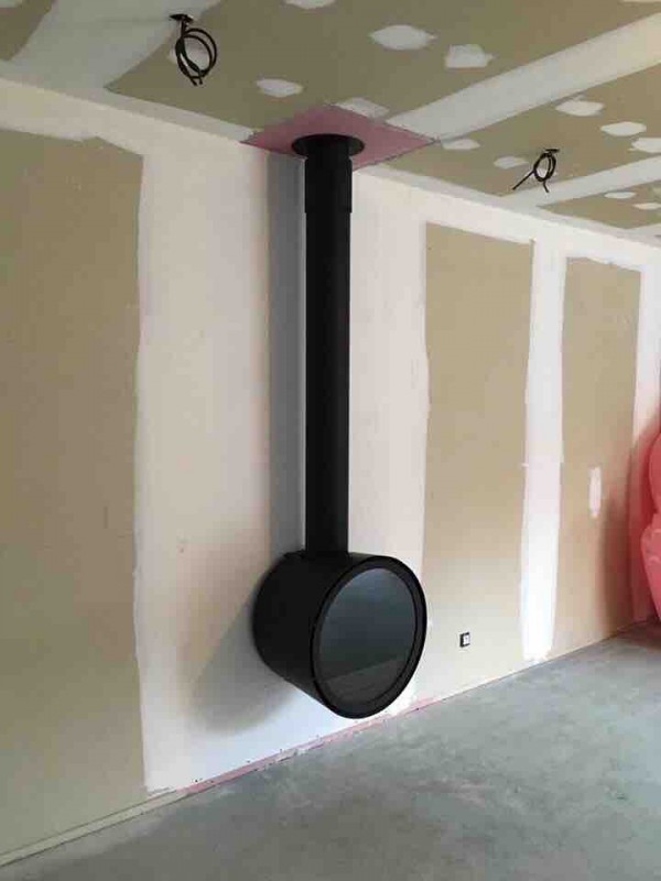 prix Installation poêle à bois suspendu moderne design sur St Maximin dans le Var