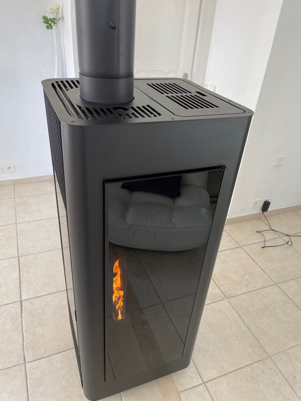 Poêle à granulés sans électricité Laminox phénix éligible prim renov et CEE Brignoles dans le Var 83