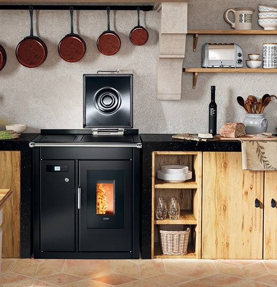 Cuisinière piano Bois & Granulés KLOVER Hydro connecté wifi de qualité dans le var près de saint maximin 83